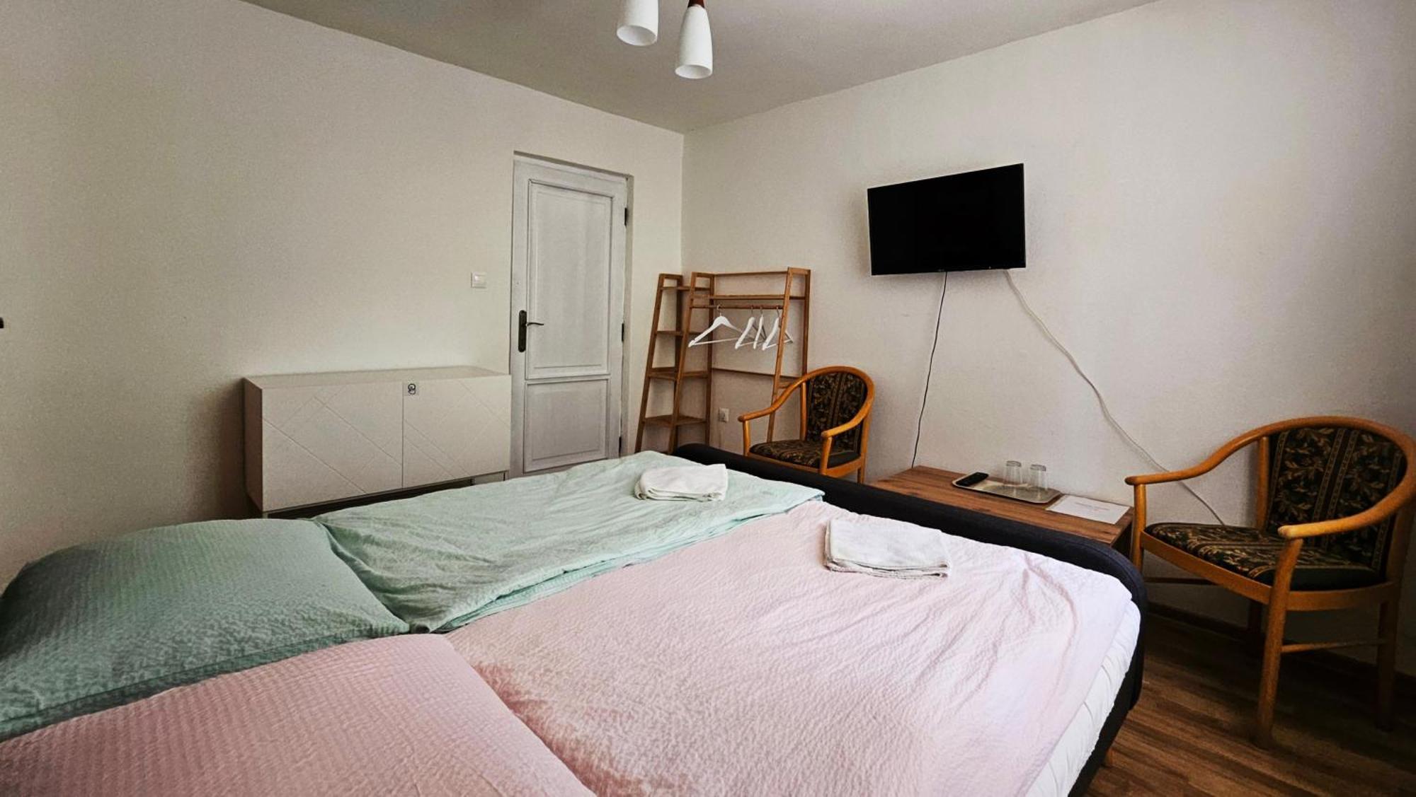 Penzion Toliar Hotel Stará Lesná Eksteriør billede